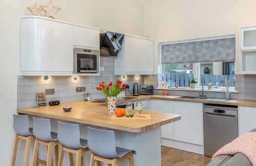 Dingwall Cottage | 2 bedroom accommodation in Culbokie, near Dingwall