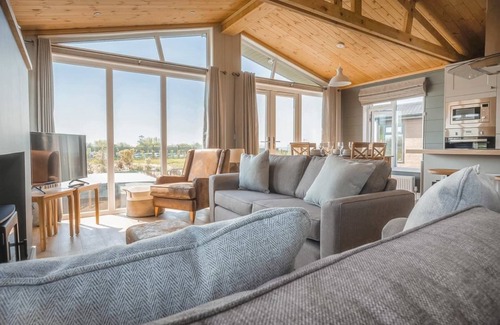 Kilgetty Ski Chalet | 2 bedroom accommodation in Kilgetty