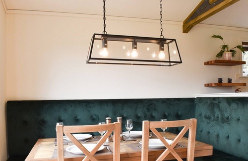 Liskeard House | 2 bedroom accommodation in Horningtops, Liskeard