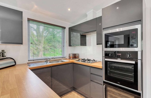 Narberth Ski Chalet | 2 bedroom accommodation in Narberth