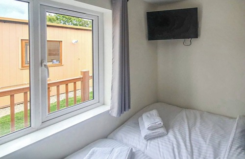 Tavernspite Cabin | 2 bedroom accommodation in Whitland