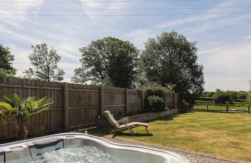 Shrawley Cottage | 2 bedroom accommodation in Lineholt, near Stourport-on-Severn