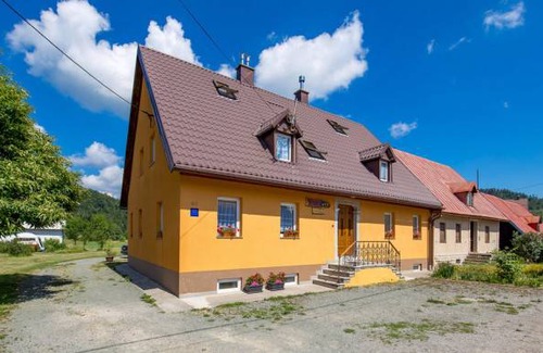 Vrata Apartment | 2 bedroom accommodation in Fuzine
