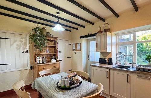 Ashover Cottage | 2 bedroom accommodation in Alton, near Chesterfield