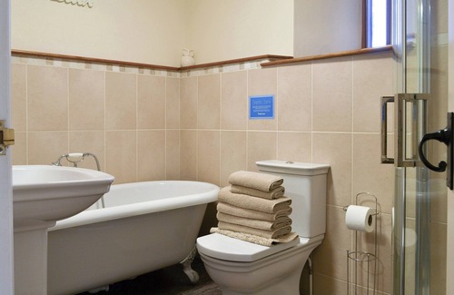 Eastleigh Cottage | 2 bedroom accommodation in Eastleigh, near Bideford