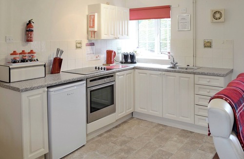 Bridport Cottage | 2 bedroom accommodation in Wootton Fitzpaine, near Charmouth