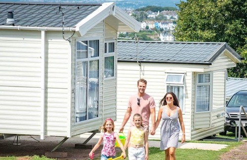 Brixham Ski Chalet | 2 bedroom accommodation in Brixham