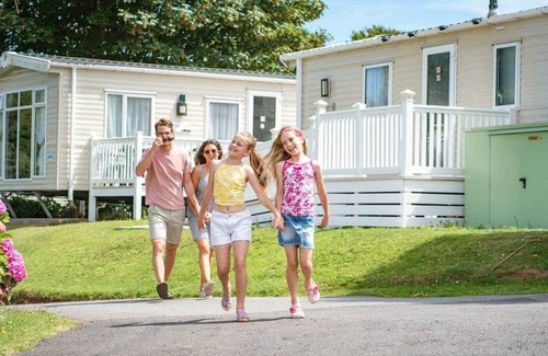 Brixham Ski Chalet | 2 bedroom accommodation in Brixham