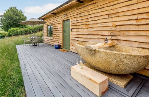 Caersws Cottage | 2 bedroom accommodation in Llanidloes, near Newtown