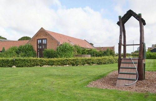 Potter Heigham House | 2 bedroom accommodation in Catfield