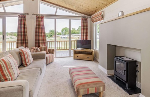 Yaxham Cabin | 2 bedroom accommodation in Yaxham, Dereham