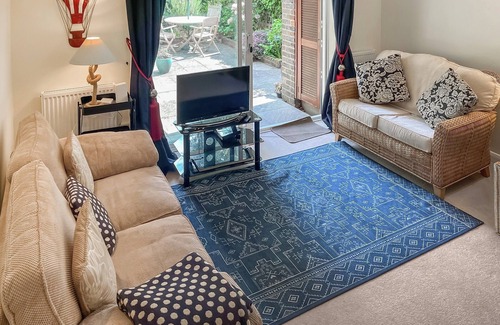 Dorking Cottage | 2 bedroom accommodation in Dorking