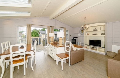 Honiton Cabin | 2 bedroom accommodation in Honiton