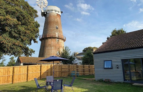 Irstead Cottage | 2 bedroom accommodation in Sutton, near Stalham
