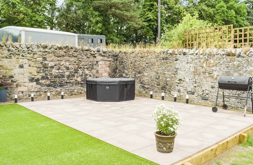Melrose Cottage | 2 bedroom accommodation in St. Boswells, near Melrose