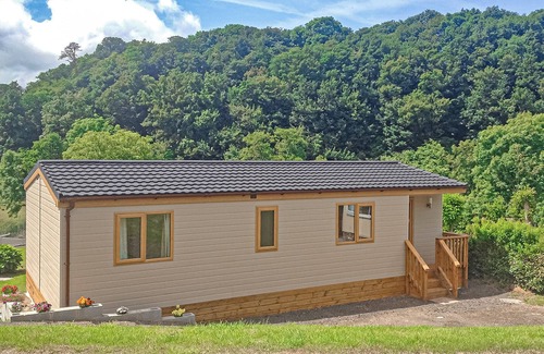 Newport Ski Chalet | 2 bedroom accommodation in Newport, Pembrokeshire