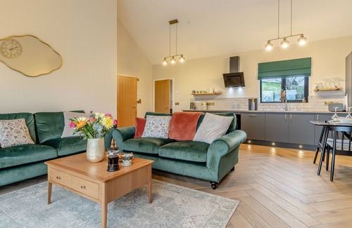 Newtown Cottage | 2 bedroom accommodation in Mochdre,Newtown