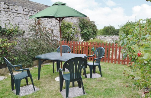 Southwell Cottage | 2 bedroom accommodation in Portland, near Weymouth