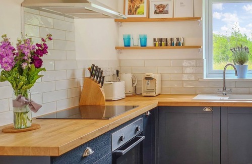 Selkirk Cottage | 2 bedroom accommodation in Ettrickbridge, near Selkirk