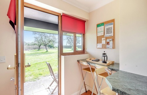 Brightlingsea Cottage | 2 bedroom accommodation in St Osyth