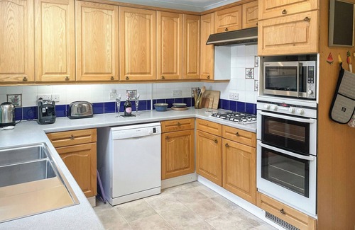 Bere Regis Cottage | 2 bedroom accommodation in Shitterton, near Bere Regis