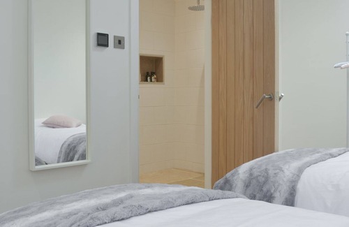 Whaddon Cottage | 2 bedroom accommodation in Keevil, near Trowbridge
