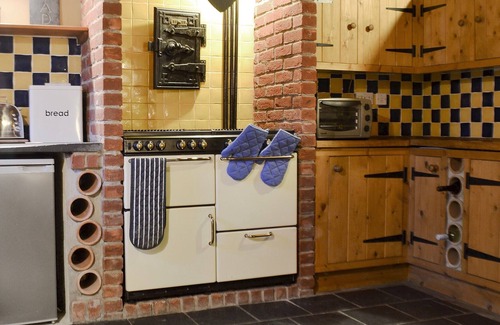 Whitland Cottage | 2 bedroom accommodation in Llandewi Velfrey, near Narberth