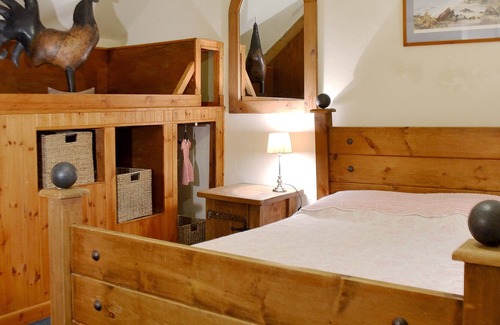 Whitland Cottage | 2 bedroom accommodation in Llandewi Velfrey, near Narberth