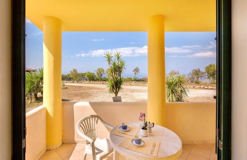Zambrone House | 2 bedroom accommodation in Zambrone