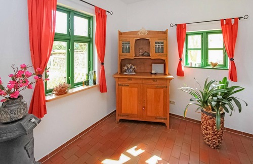 Warthe House | 2 bedroom accommodation in Warthe