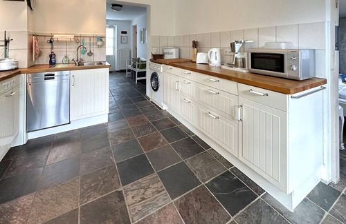 Warthe House | 2 bedroom accommodation in Warthe