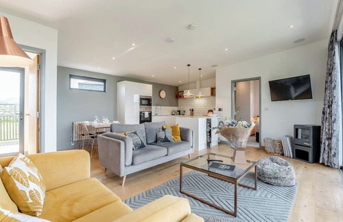 Lewes Ski Chalet | 2 bedroom accommodation in Lewes