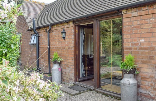Little Malvern Cottage | 2 bedroom accommodation in Upper Welland, near Malvern