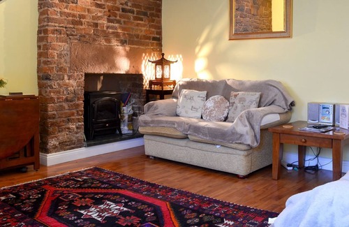 Wigton Cottage | 2 bedroom accommodation in Seaville, near Silloth