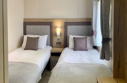 Tunstall Cabin | 2 bedroom accommodation in Tunstall, Nr Hull