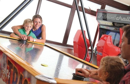 Kinmel Bay Ski Chalet | 2 bedroom accommodation in Kinmel Bay, Rhyl