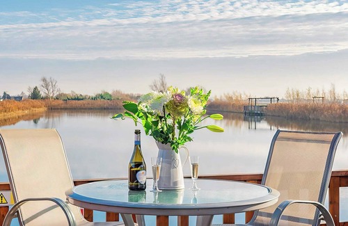 Ely Ski Chalet | 2 bedroom accommodation in Ely