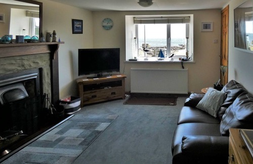 Tain Cottage | 2 bedroom accommodation in Rockfield, near Portmahomack
