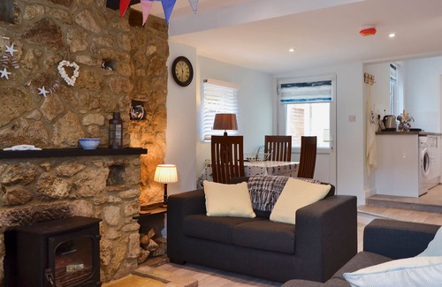 Porchfield Cottage | 2 bedroom accommodation in Porchfield, near Cowes