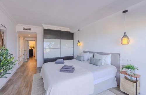 Nueva Andalucia Apartment | 2 Bedroom Amazing Views Golf and Pool