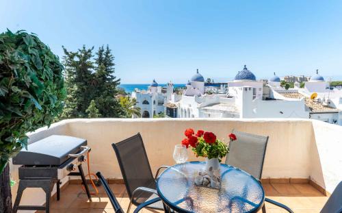 Sitio de Calahonda Apartment | 2- bedroom apartment with seaview & great location