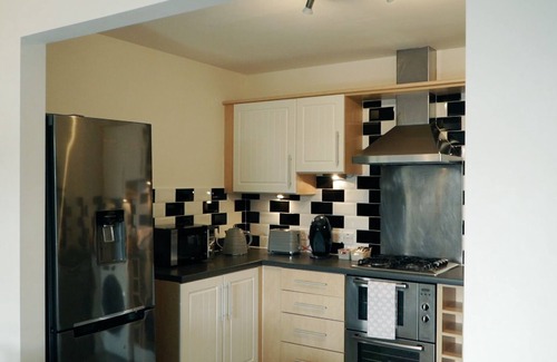 Peterborough Apartment | 2 bedroom apartment with a large balcony.