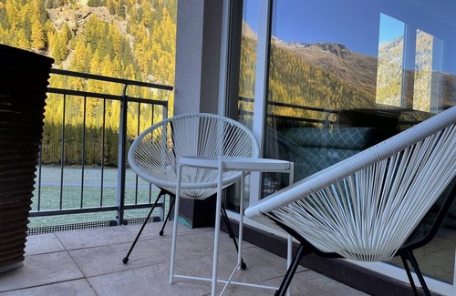 Zwieselstein Apartment | "2-Bedroom Apartment (ZW 7) at the International House Soelden"