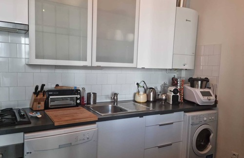 1st Arrondissement Boat Rental | 2 bedroom apartment 1 sofa 75m2 sleeps 6