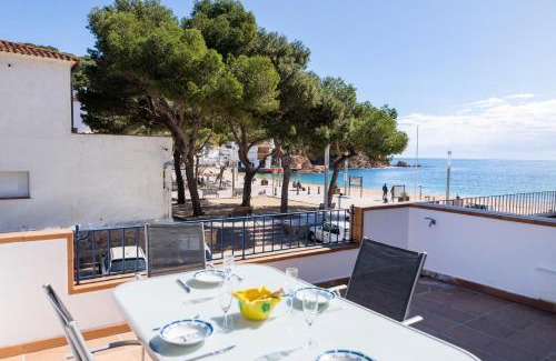 Tamariu Apartment | 2 Bedroom Apartment, 30m to the beach, Tamariu, Costa Brava