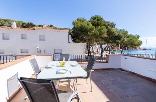 Tamariu Apartment | 2 Bedroom Apartment, 30m to the beach, Tamariu, Costa Brava