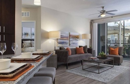 Lake Hart Apartment | 2 Bedroom Apartment 419553 by Houzlet