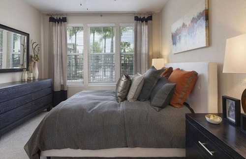Lake Hart Apartment | 2 Bedroom Apartment 419553 by Houzlet