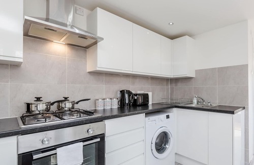 Forest Gate Apartment | 2 Bedroom Apartment close to ExCeL and Stratford
