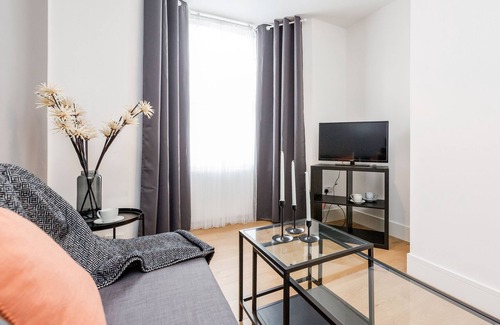 Forest Gate Apartment | 2 Bedroom Apartment close to ExCeL and Stratford
